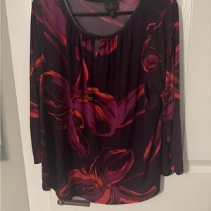 Worthington Woman 1XL Floral blouse. Pleather neck. Very comfortable.